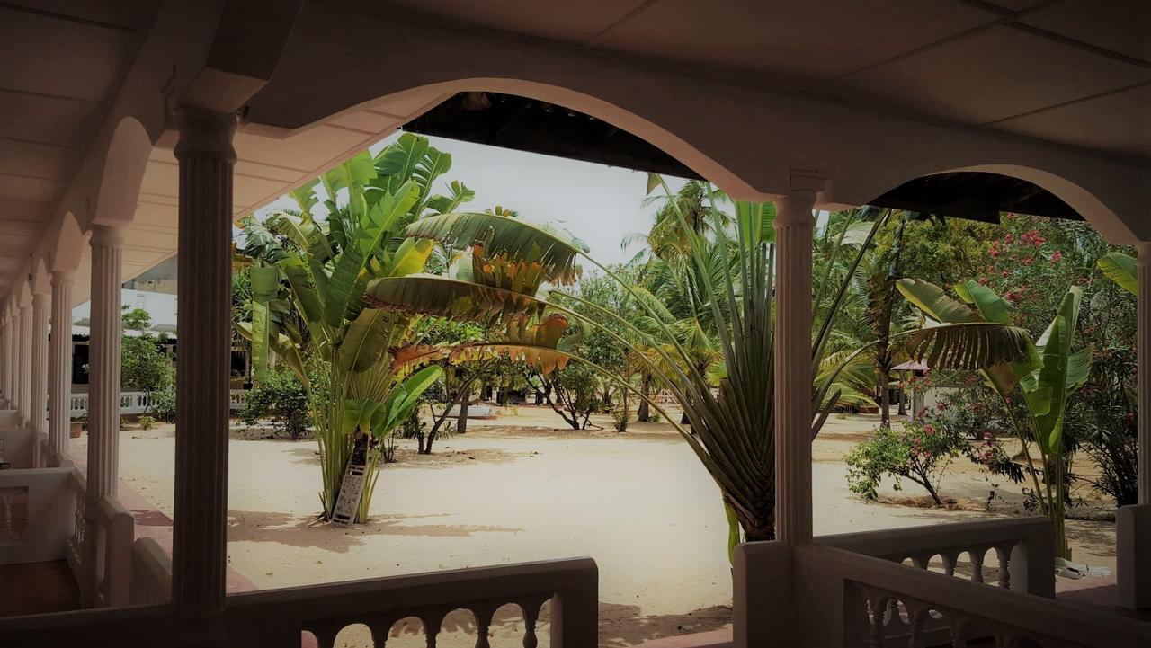Alfresco Beach Hotel Uppuveli Exterior photo